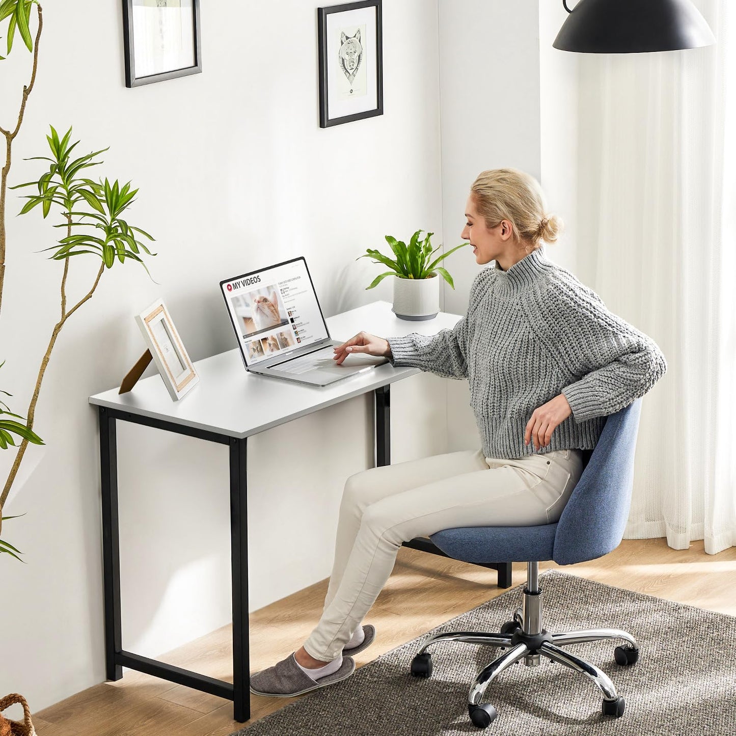 Sweetcrispy 32 Inch Computer Desk White Black