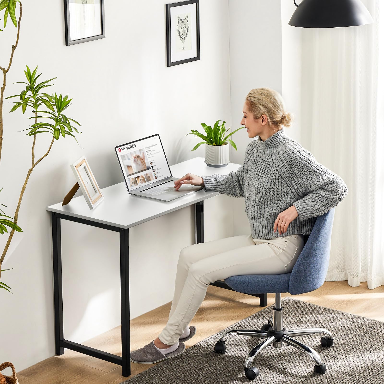 Sweetcrispy 32 Inch Computer Desk White Black